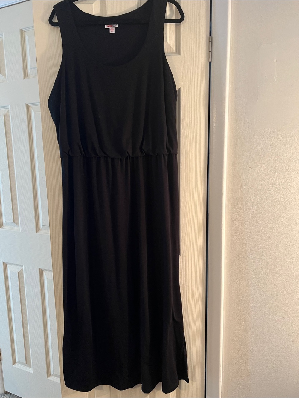Liz Claiborne Black Sleeveless Maxi Dress with Scoop Neck